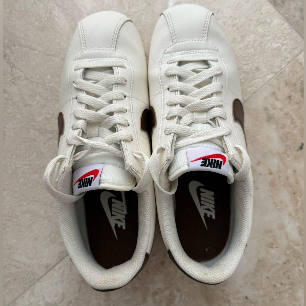 Nike Women's Cortez Leather - Picture 2 of 9